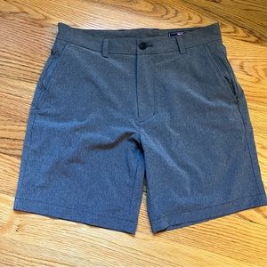 Vineyard Vines men’s dark gray performance breaker shorts size 30